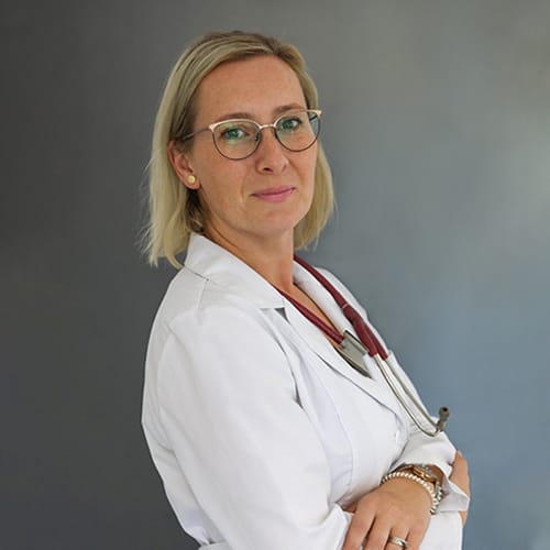 Dr. Deak Francziska